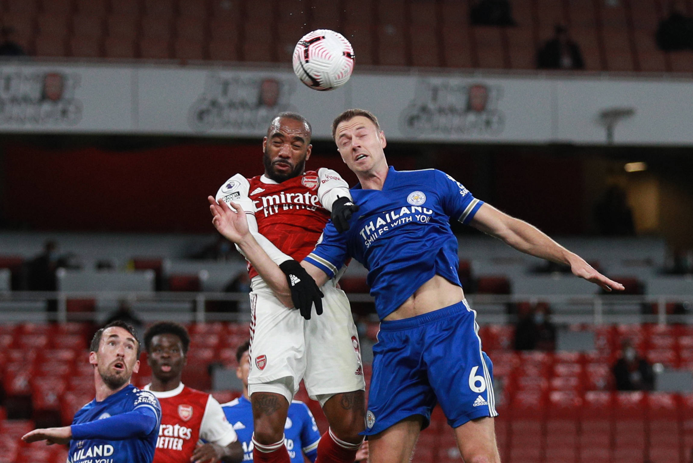 鏡頭後的微 鏡頭後的微